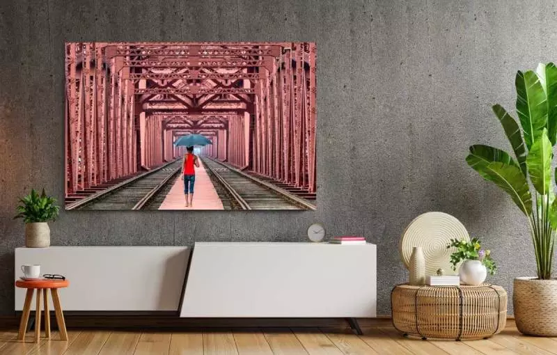 Inspiratie woonkamer met wanddecoratie 'On My Way' aan de muur boven dressoir